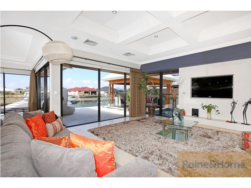 20 Nyari Court, Halls Head WA 6210