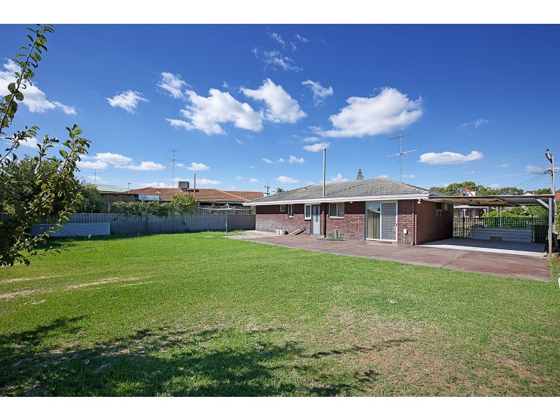 12 Collier Street, Silver Sands WA 6210