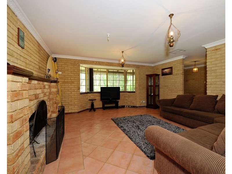 80 Clifton Downs Rd, Herron WA 6211