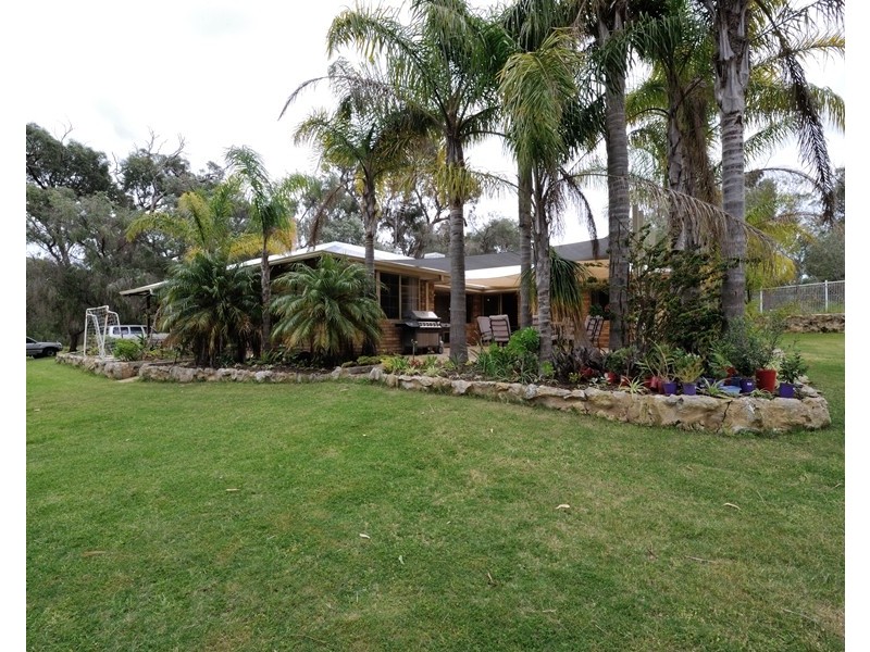 80 Clifton Downs Rd, Herron WA 6211