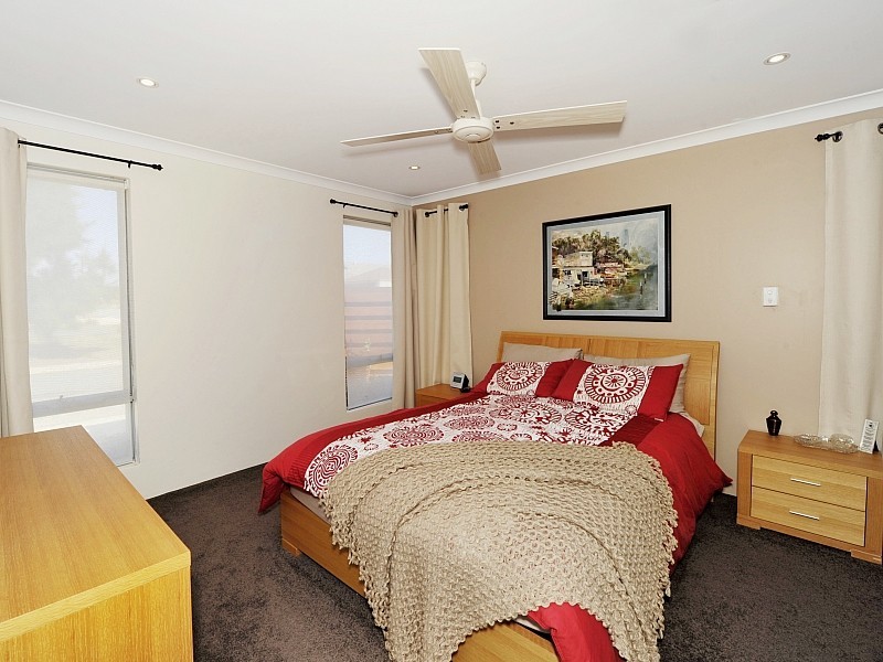 10 Spencer Lane, Meadow Springs WA 6210