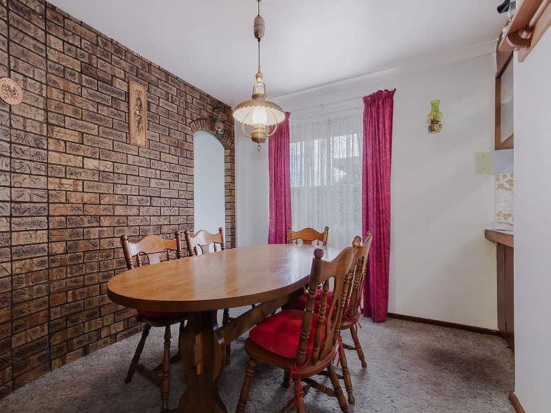 8 Kookerbrook Street, Dudley Park WA 6210