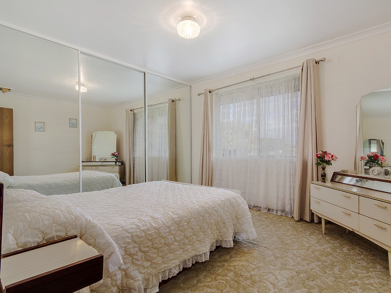 8 Kookerbrook Street, Dudley Park WA 6210