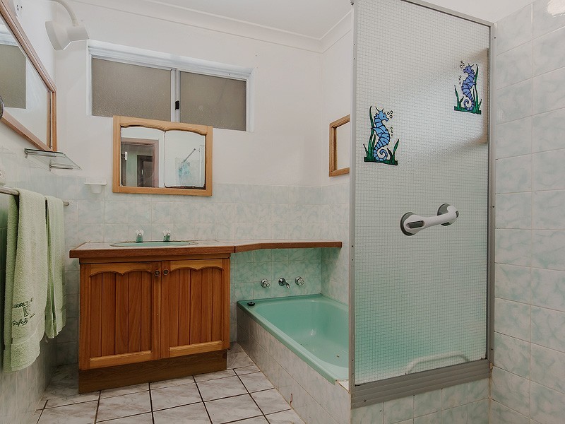 8 Kookerbrook Street, Dudley Park WA 6210