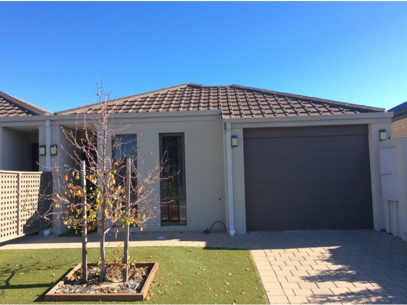 2/24 Ashwood Parkway, Lakelands WA 6180