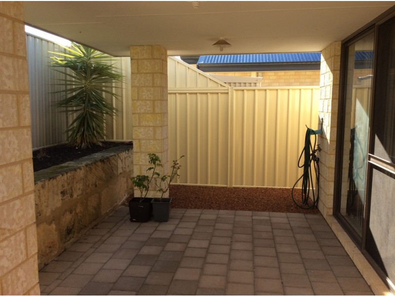 2/24 Ashwood Parkway, Lakelands WA 6180