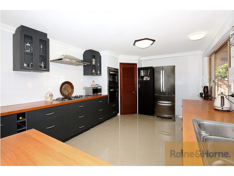 18 Melaleuca Terrace, Halls Head WA 6210