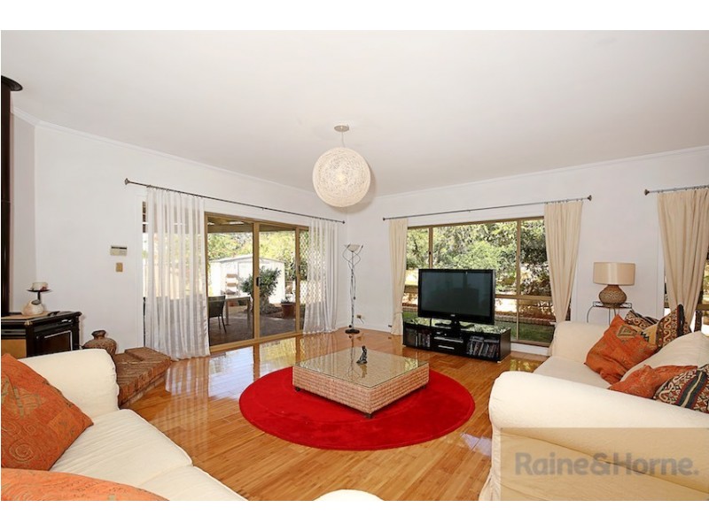 18 Melaleuca Terrace, Halls Head WA 6210