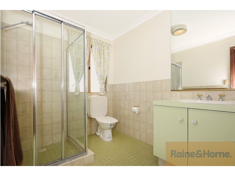 18 Melaleuca Terrace, Halls Head WA 6210