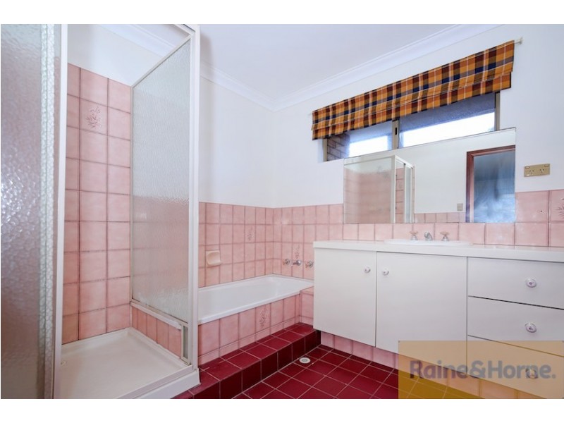 18 Melaleuca Terrace, Halls Head WA 6210