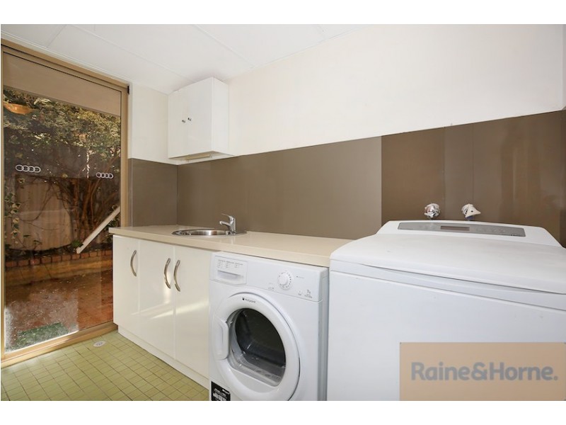 18 Melaleuca Terrace, Halls Head WA 6210