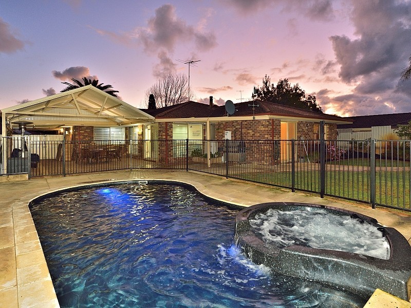 19 Elderberry Circle, Halls Head WA 6210