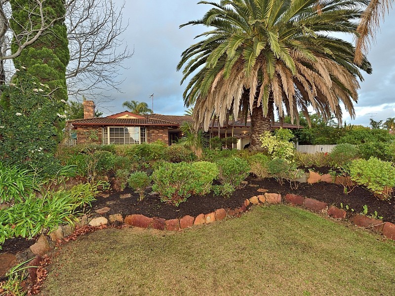 19 Elderberry Circle, Halls Head WA 6210