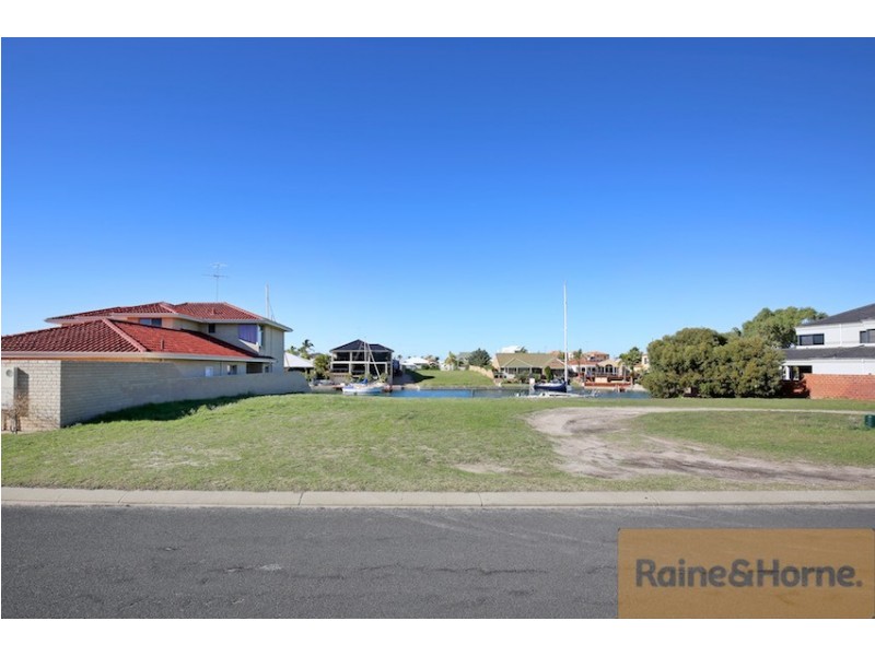 29 Cambria Island Retreat, Halls Head WA 6210