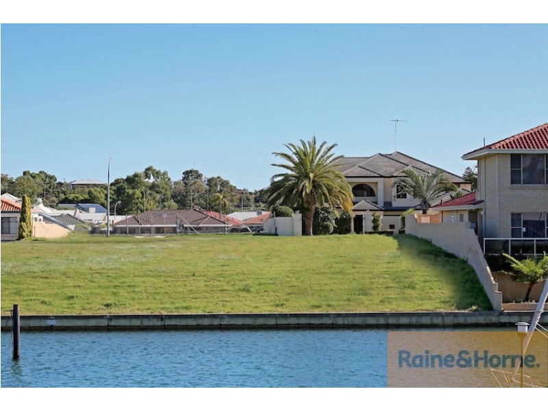 29 Cambria Island Retreat, Halls Head WA 6210