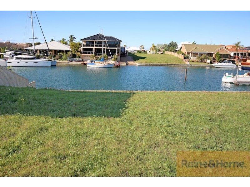 29 Cambria Island Retreat, Halls Head WA 6210