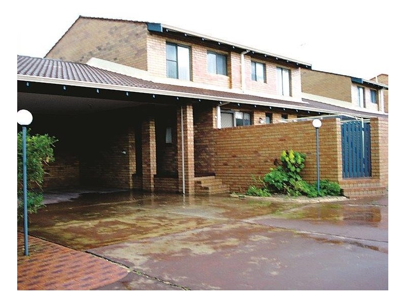 8/35A Halls Head Parade, Halls Head WA 6210