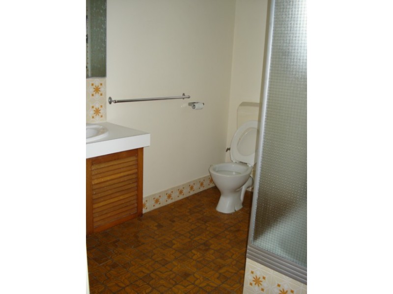 8/35A Halls Head Parade, Halls Head WA 6210