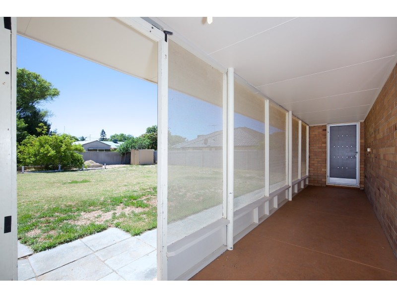 70 Leslie Street, Dudley Park WA 6210