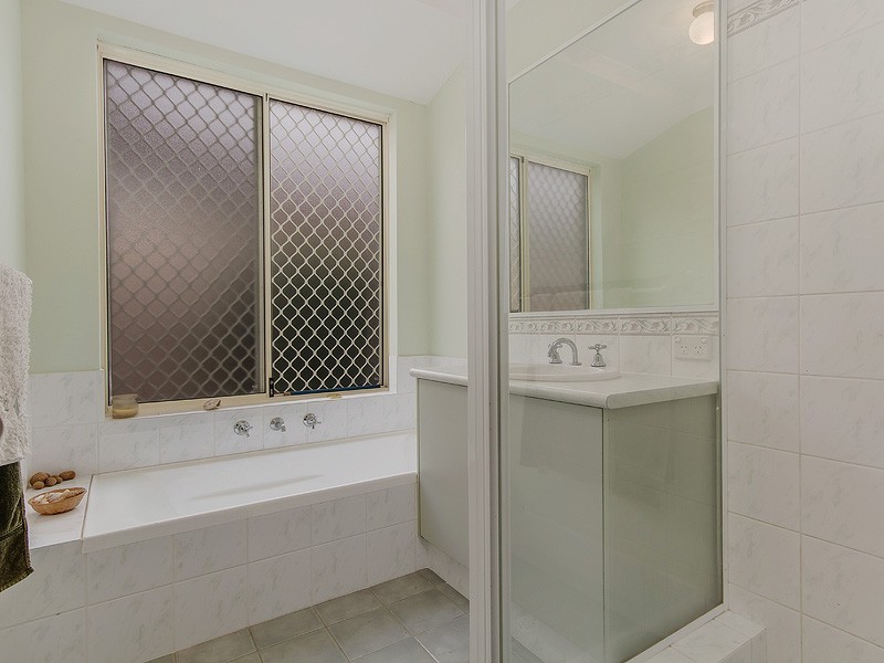 16 Menna Brace, Greenfields WA 6210