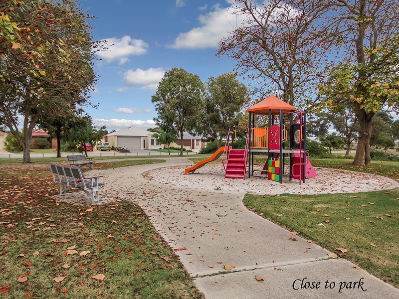 16 Menna Brace, Greenfields WA 6210