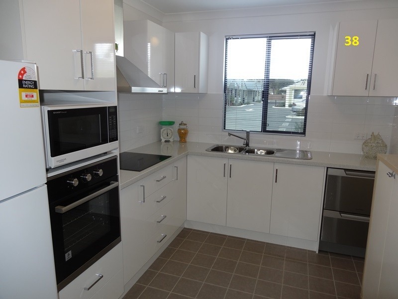 16 Legend Crescent, Mandurah WA 6210