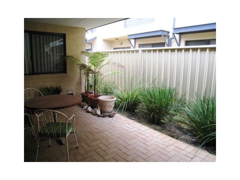 3/16 Davey Street, Mandurah WA 6210