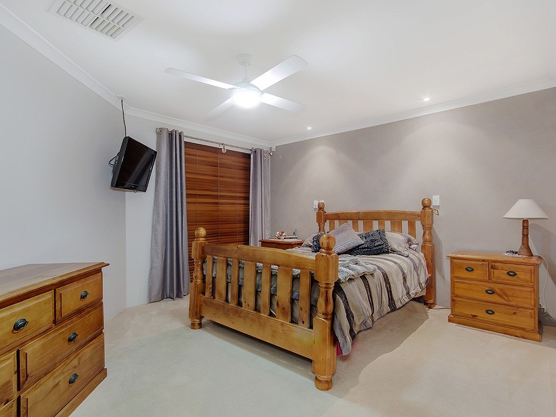 11 Midsummer Circle, Pinjarra WA 6208