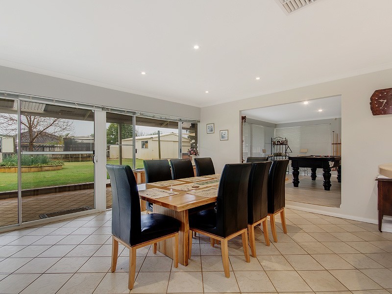 11 Midsummer Circle, Pinjarra WA 6208