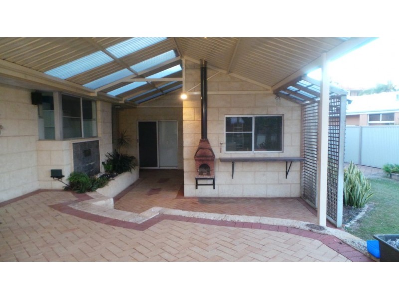 11 Carina Circle, Halls Head WA 6210