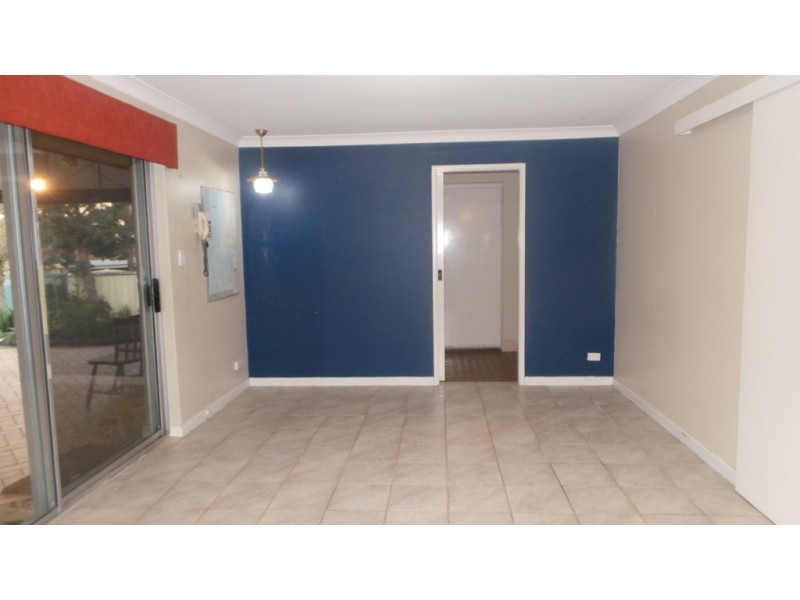 11 Carina Circle, Halls Head WA 6210