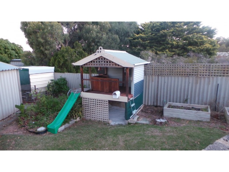 11 Carina Circle, Halls Head WA 6210