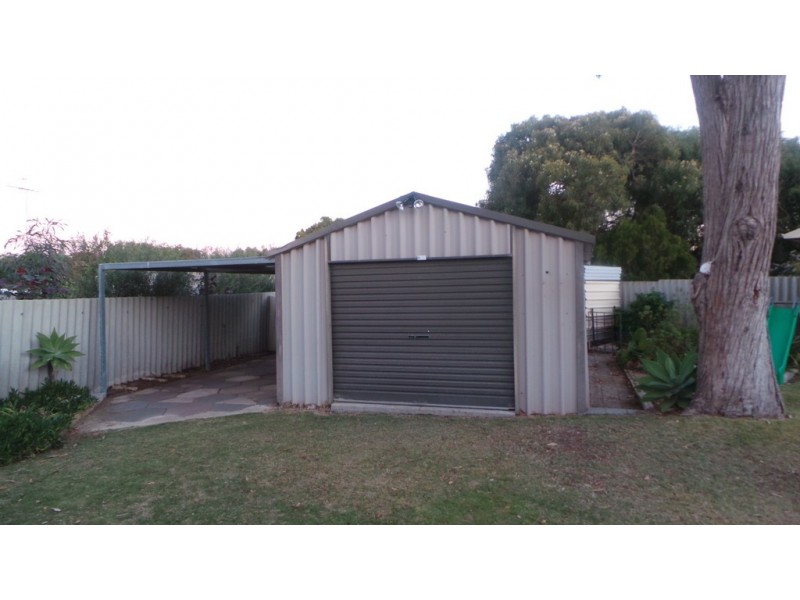 11 Carina Circle, Halls Head WA 6210