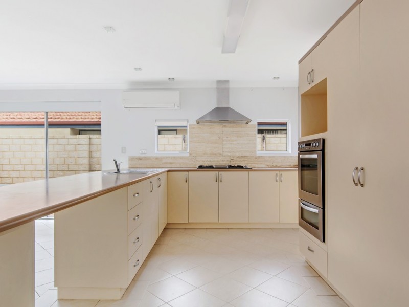 15 Masthead Way, Wannanup WA 6210