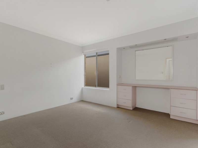 15 Masthead Way, Wannanup WA 6210