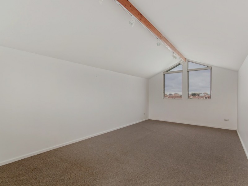 15 Masthead Way, Wannanup WA 6210