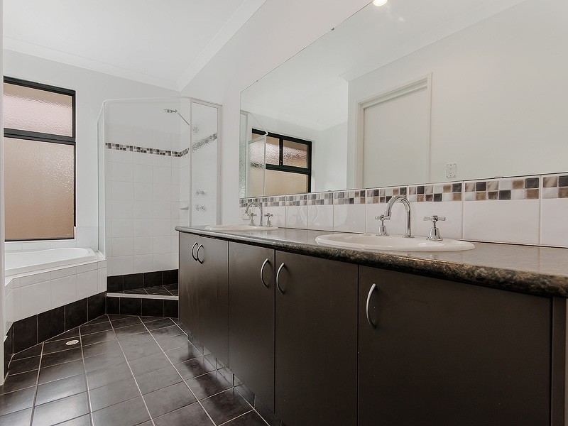 20 Holloway Turn, Ravenswood WA 6208