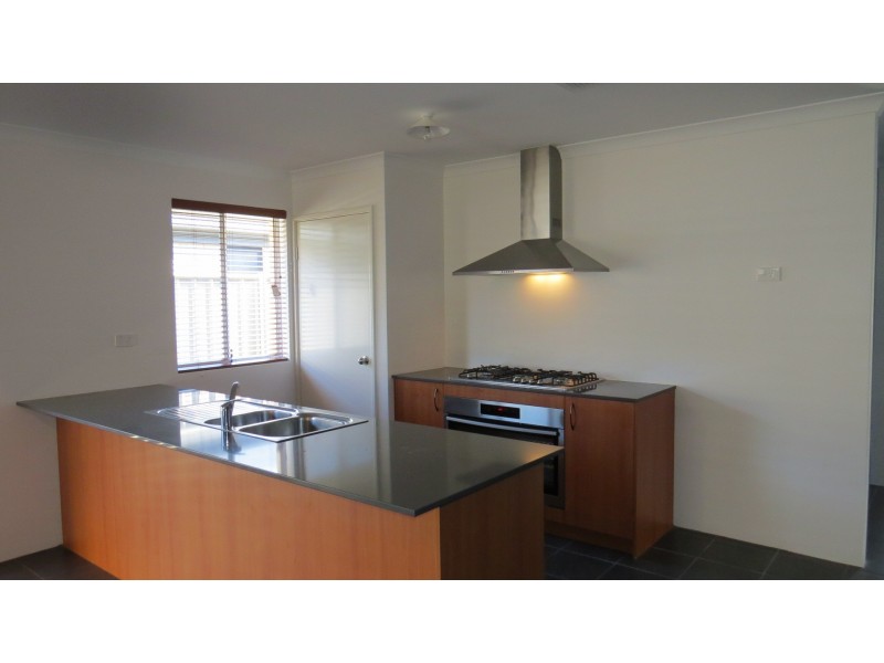 55 Willow Brook View, Meadow Springs WA 6210