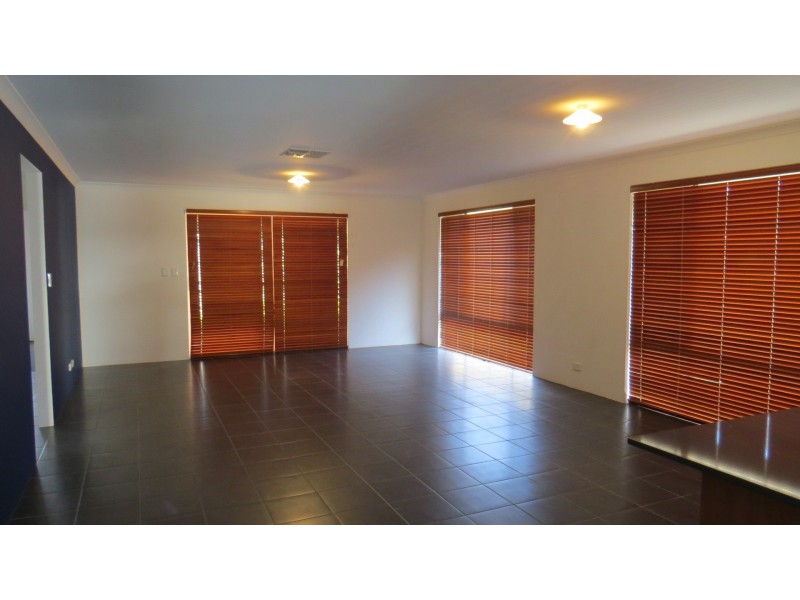 55 Willow Brook View, Meadow Springs WA 6210