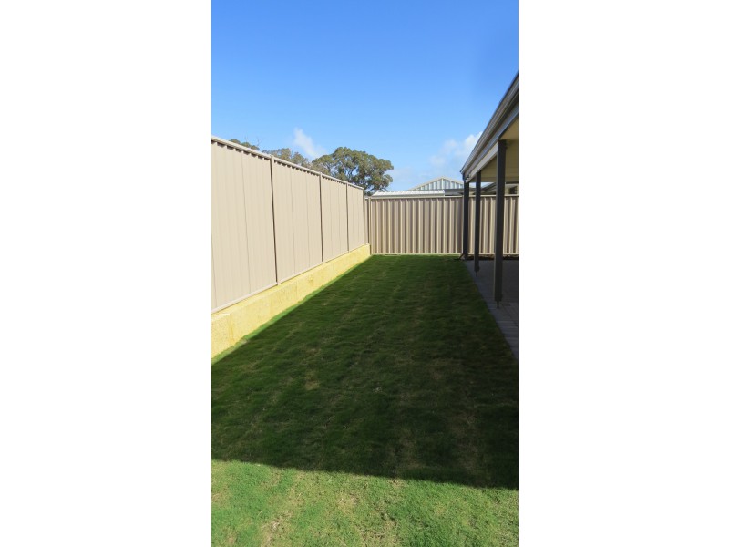 55 Willow Brook View, Meadow Springs WA 6210