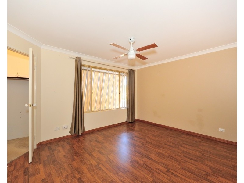 83 Portmarnock Circle, Halls Head WA 6210
