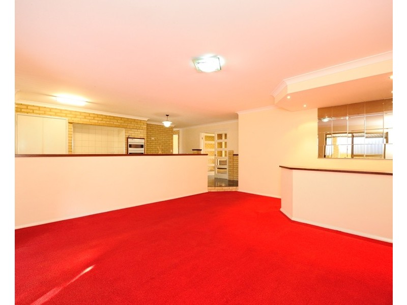 83 Portmarnock Circle, Halls Head WA 6210