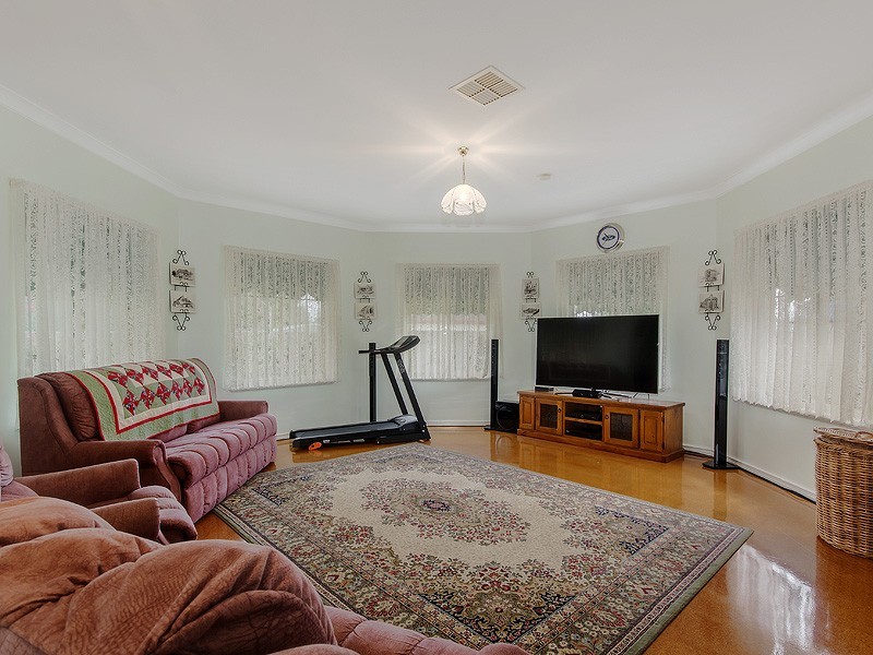 14 Midsummer Circle, Pinjarra WA 6208