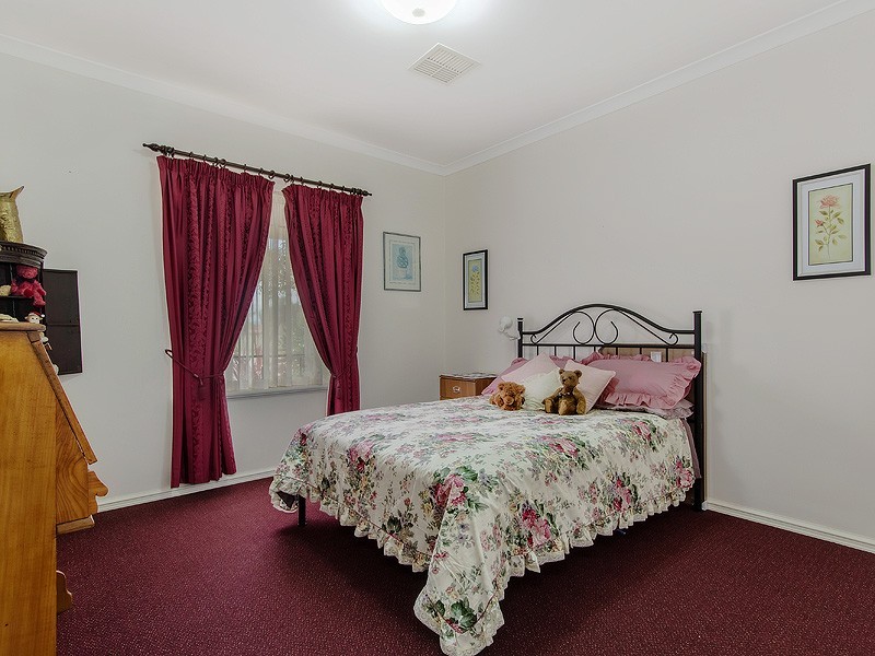 14 Midsummer Circle, Pinjarra WA 6208
