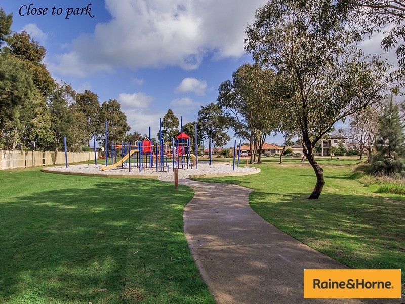 14 Midsummer Circle, Pinjarra WA 6208