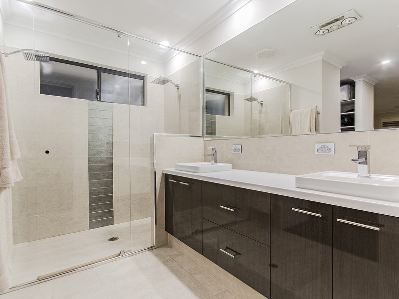 12 Norton Ave, Coodanup WA 6210