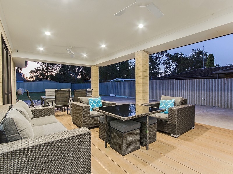 12 Norton Ave, Coodanup WA 6210