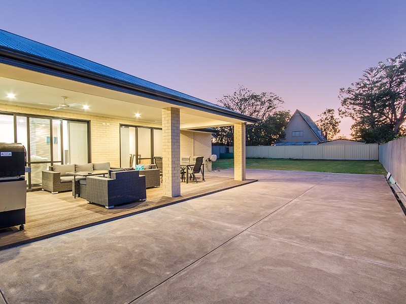 12 Norton Ave, Coodanup WA 6210