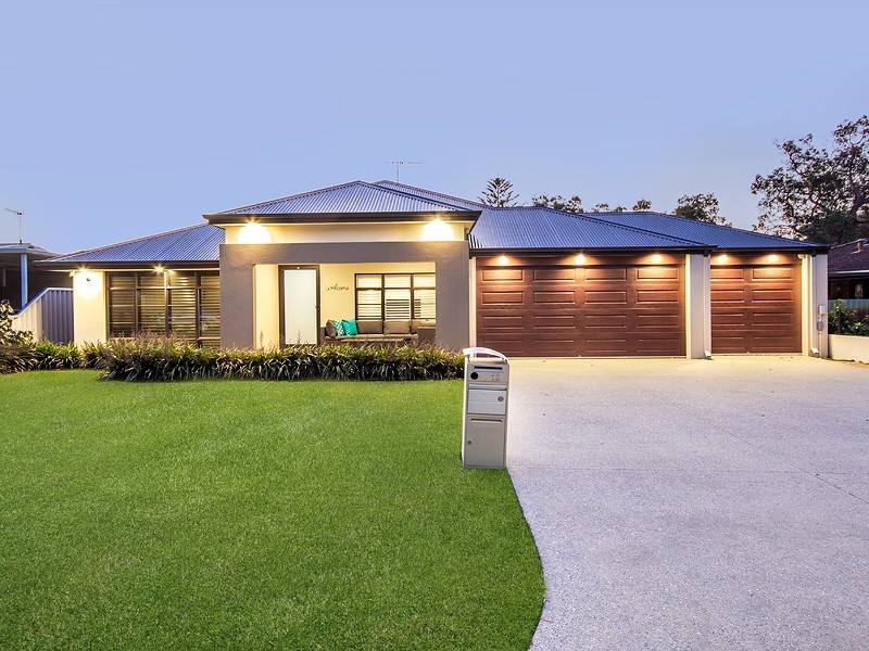 12 Norton Ave, Coodanup WA 6210