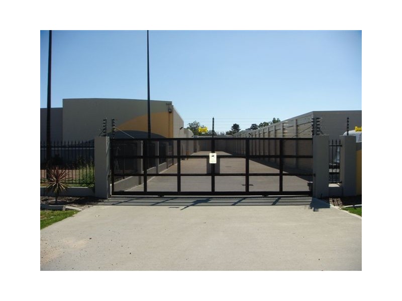 11 Watson Dve, Barragup WA 6209